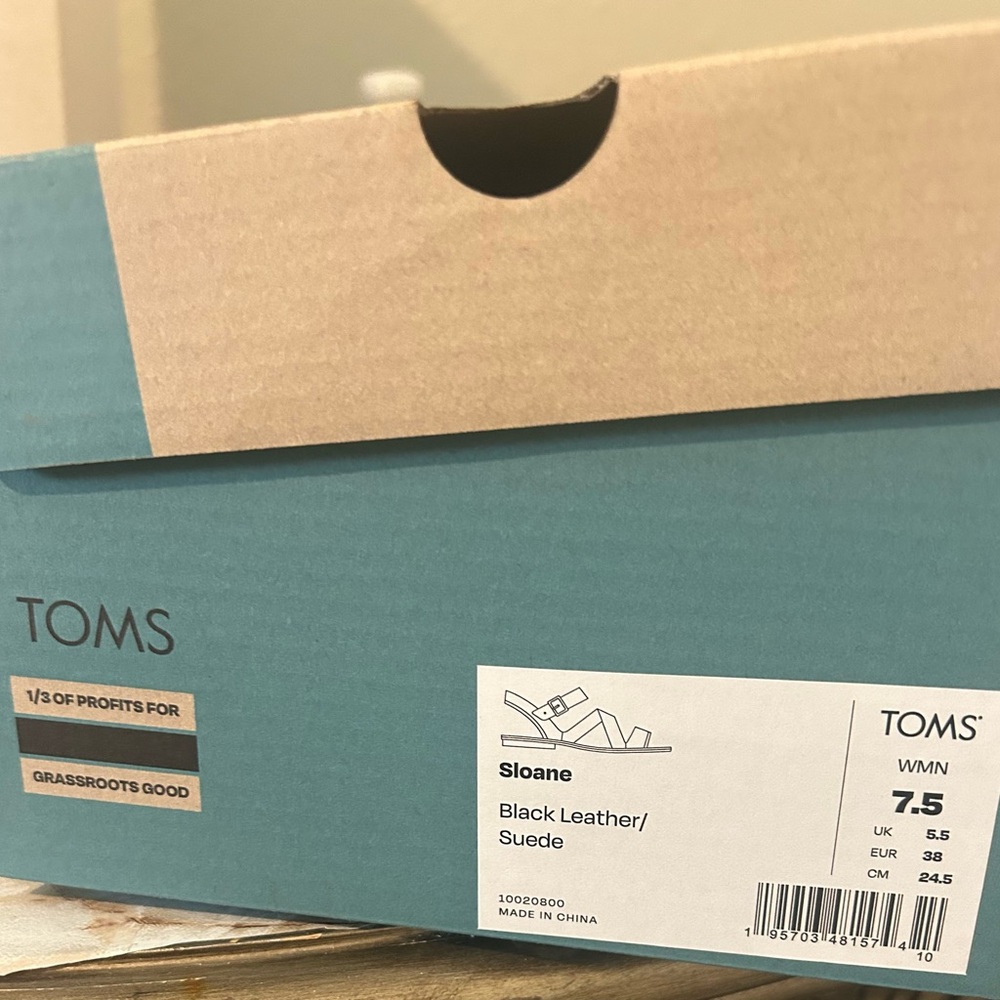 TOMS Sloane Black Leather Suede Footwear